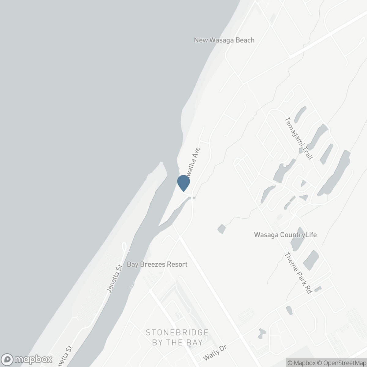 10 HIAWATHA AVENUE, Wasaga Beach, Ontario L9Z 2L9